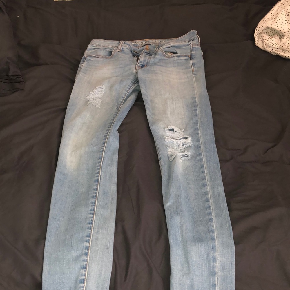 American Eagle ripped jegging jeans